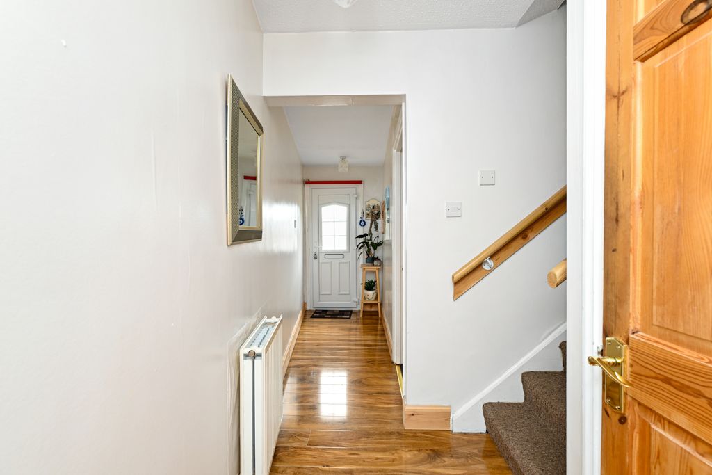 Additional image 8 of 2 bed maisonette for sale13 Eskdaill Street, Dalkeith, Midlothian EH22