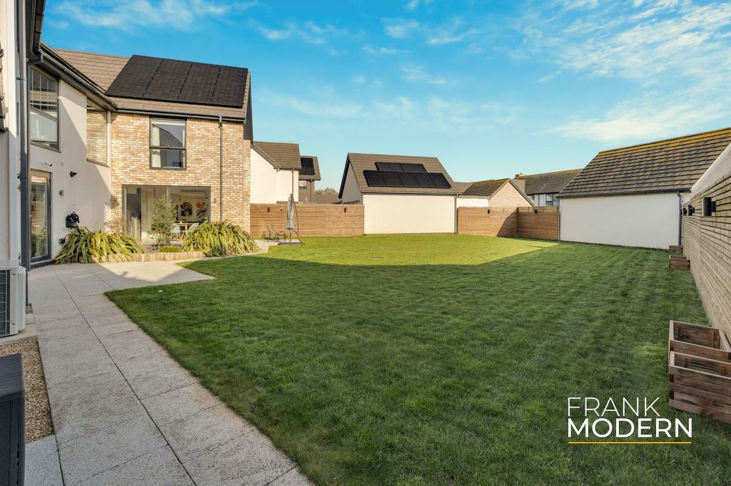 Additional image 47 of 5 bed detached house for saleBoundary Lane, Hampton Water PE7