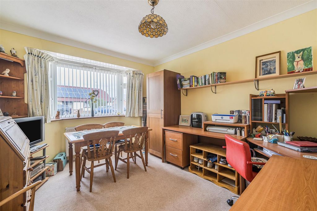 Additional image 9 of 2 bed detached bungalow for saleHeckford Road, Corfe Mullen, Wimborne BH21