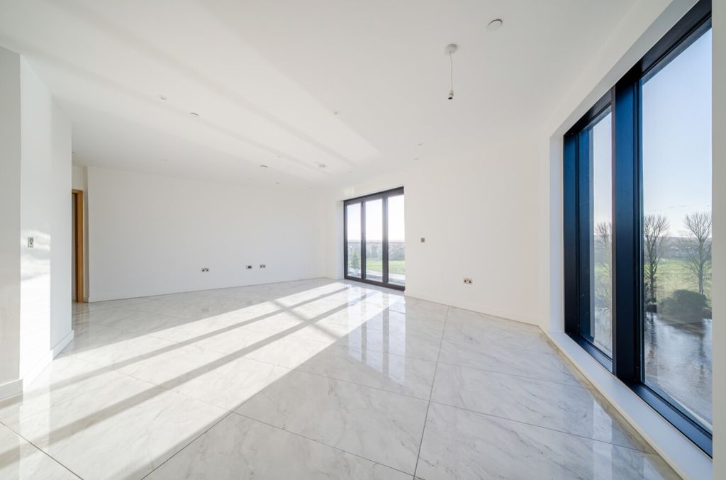 Additional image 4 of 2 bed flat for saleApartment 78 Block C, Yacht Club Place, Trent Lane, Nottingham, Nottinghamshire NG2