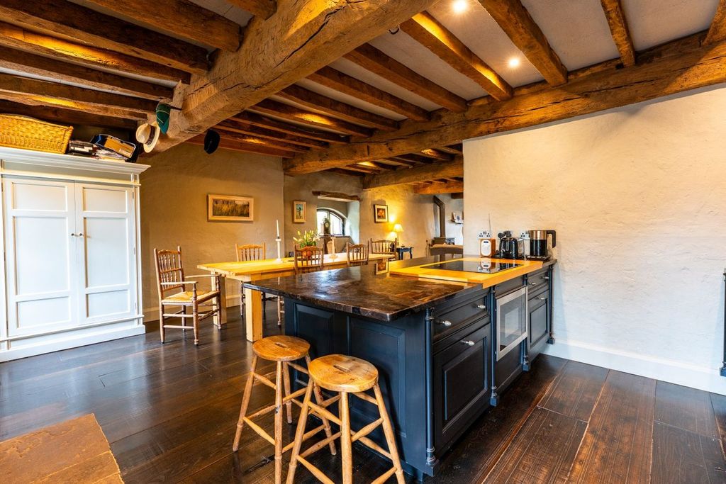 4 bed detached house for saleBrecon LD3 photo 4