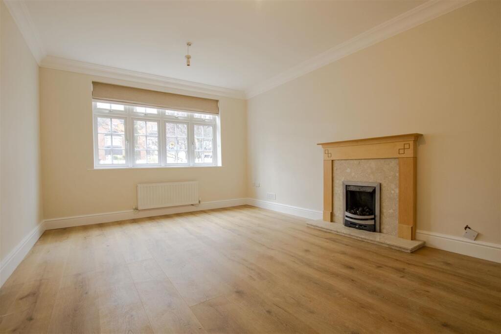 Additional image 4 of New House Farm Drive, Northfield, Birmingham, West Midlands, B31