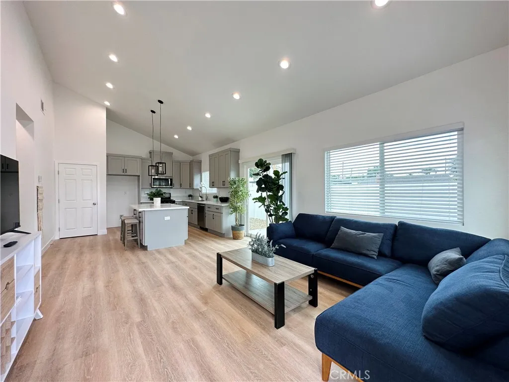 Additional image 16 of 2418 Thorn Place Unit A, Fullerton, CA 92835