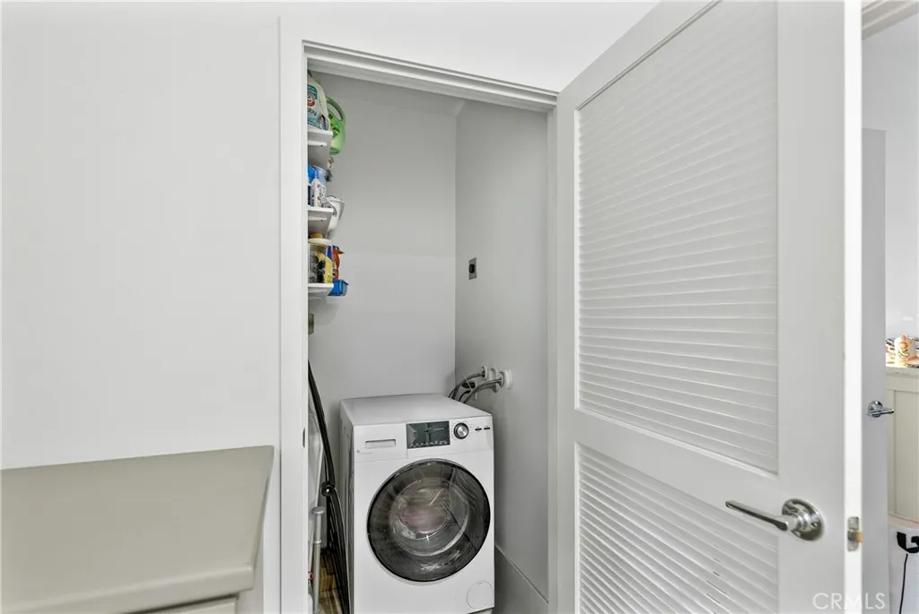 Additional image 49 of 2560 Valentina Way Unit 2, Commerce, CA 90040