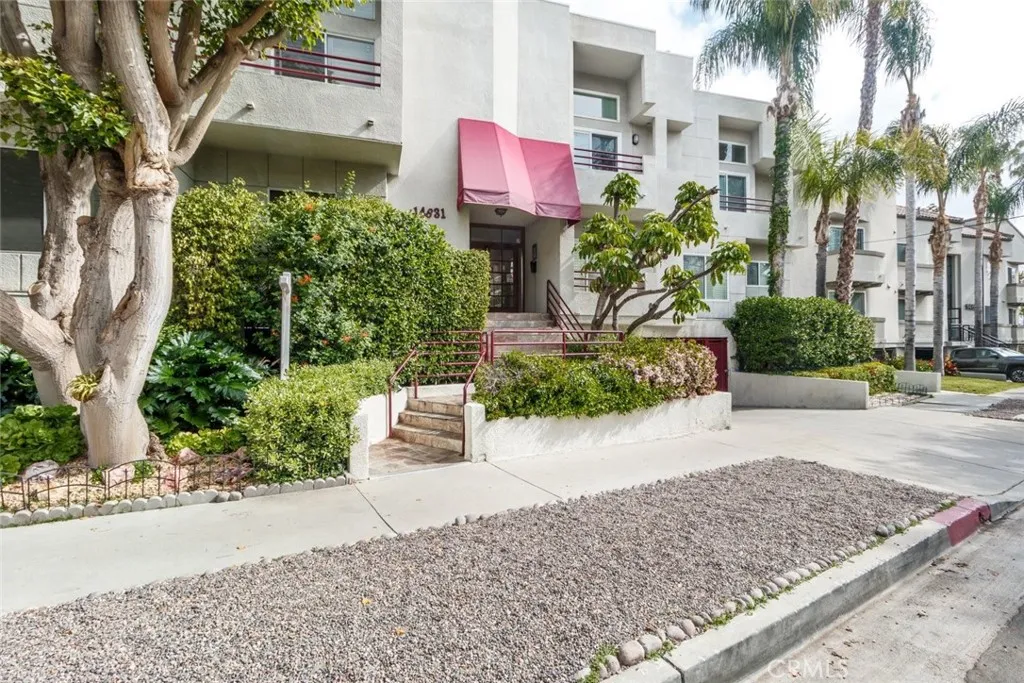 Additional image 32 of 14631 Dickens Street Unit 7, Sherman Oaks, CA 91403