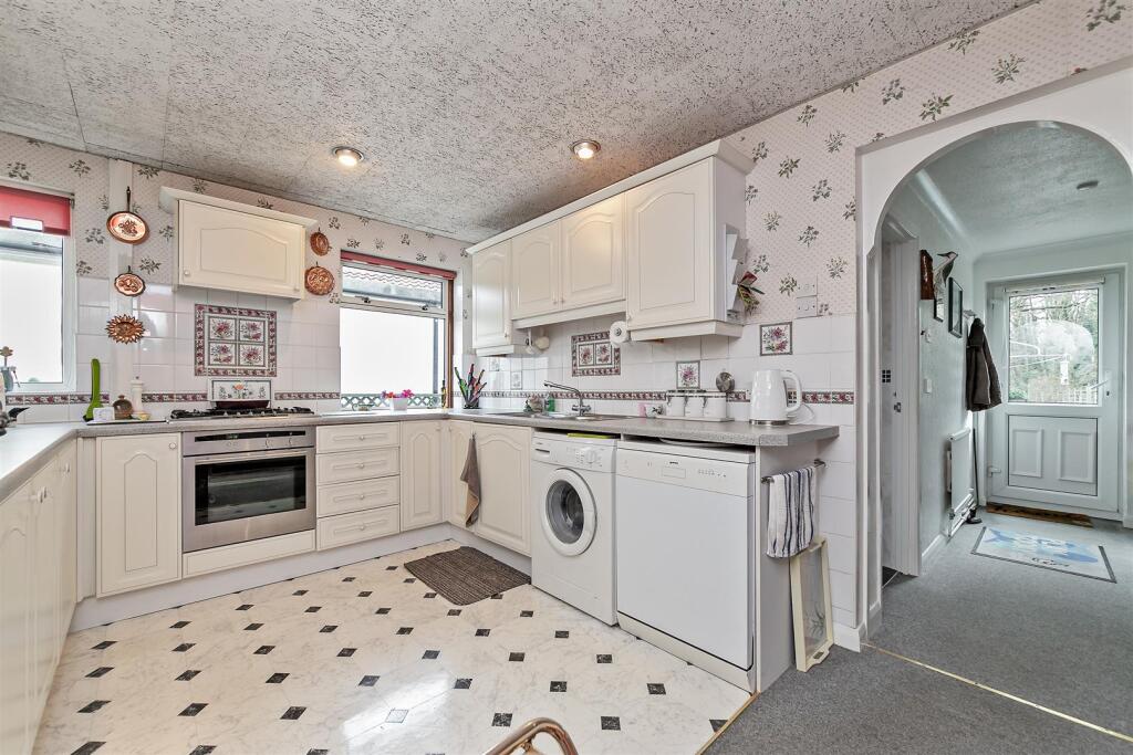 Additional image 7 of Mayflower Road, Park Street, St. Albans