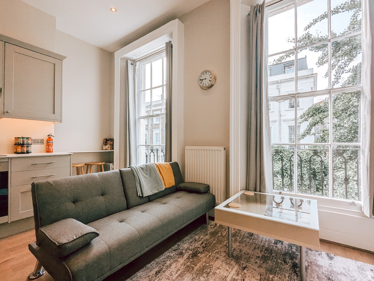 2 Bed Flat, Warwick Way, SW1V, N1 7GU