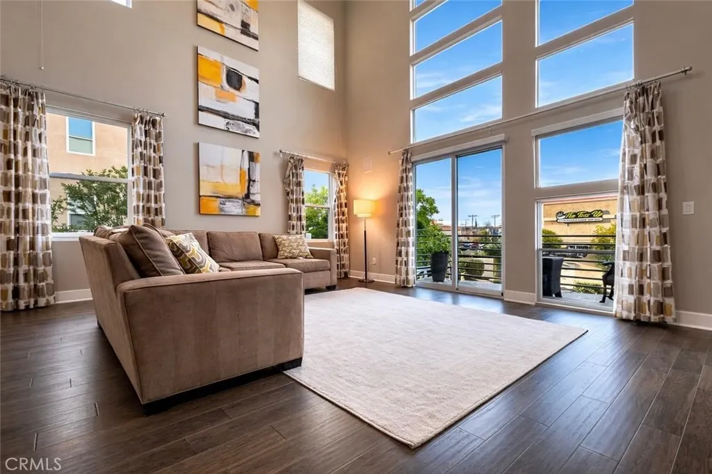 1520 W Artesia Square Unit E, Gardena, CA 90248