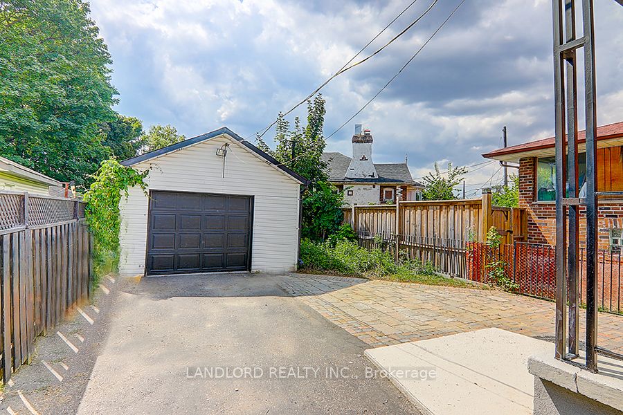 Additional image 3 of Lower-56 Bicknell Avenue, Toronto, ON, M9M 4G5