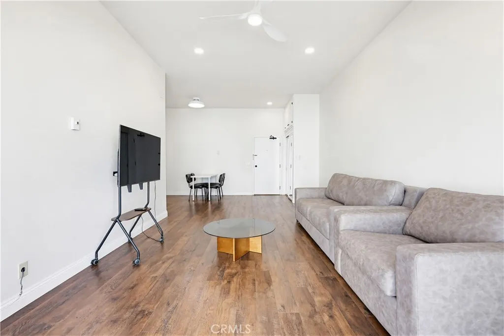 Additional image 9 of 8328 Regents Road Unit 1F, San Diego, CA 92122