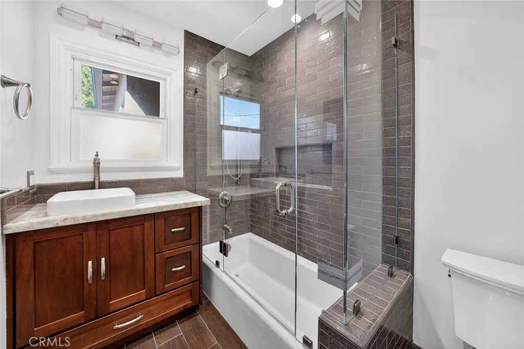 Additional image 50 of 1641 N Catalina St, Burbank, CA 91505