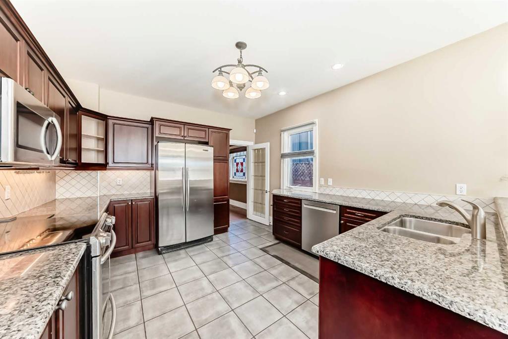 Additional image 6 of 452 13 Street NW, Calgary, AB, T2N 1Z2