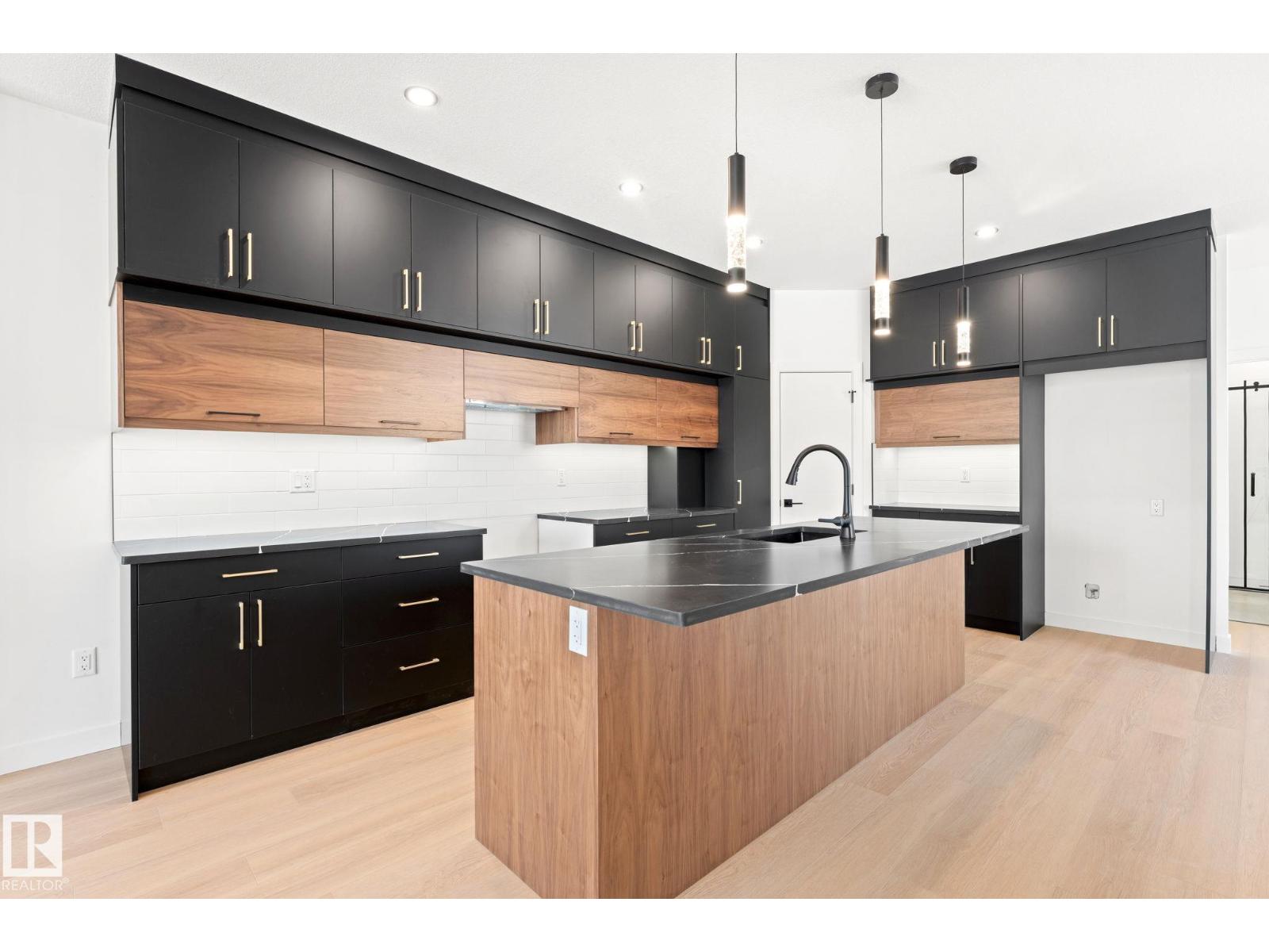 94 Blackbird Bend, Fort Saskatchewan, AB, T8L0X9