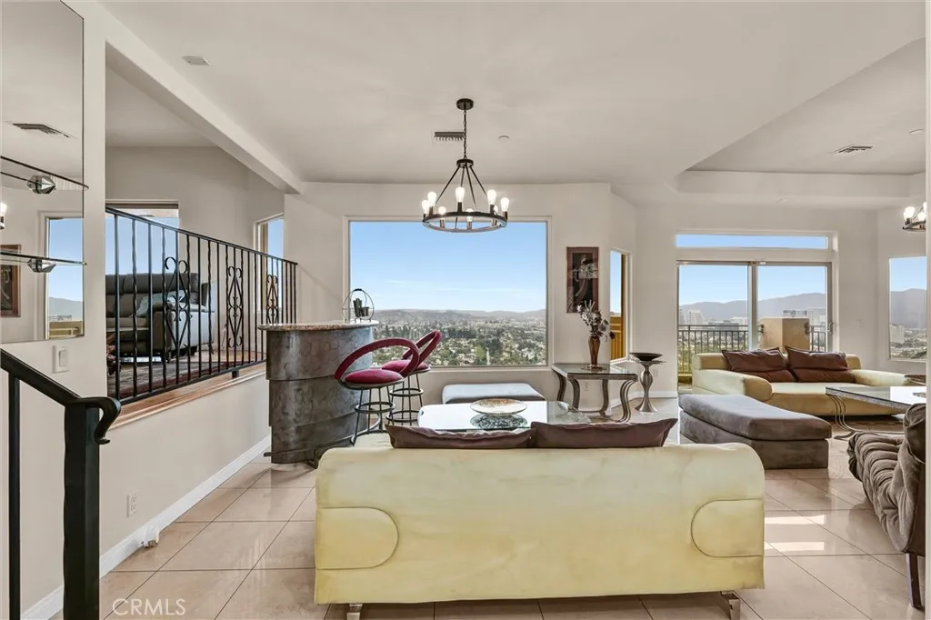 Additional image 13 of 876 Harrington Rd, Glendale, CA 91207