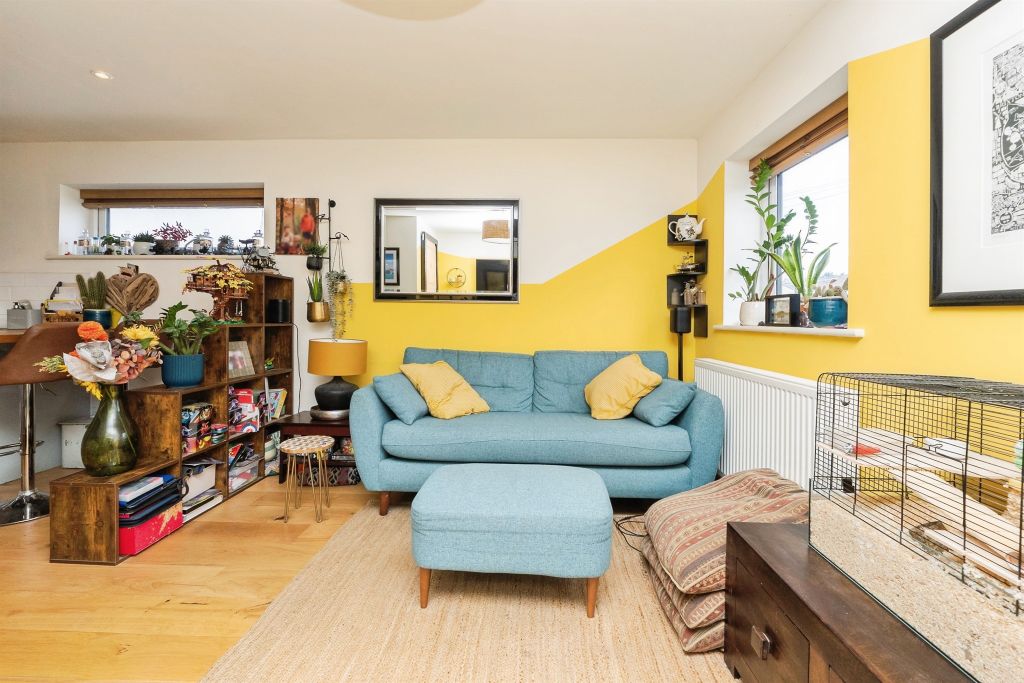 2 bed flat for saleNetham Road, Bristol BS5 photo 5