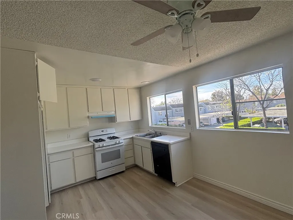 Additional image 4 of 167 Briarwood, Irvine, CA 92604