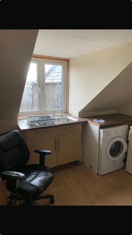 Additional image 11 of 2 bed flat for sale49E Longrow, Campbeltown, Argyll And Bute PA28