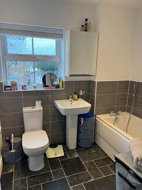 Additional image 16 of 4 bed flat for saleAldermans Drive, Peterborough PE3