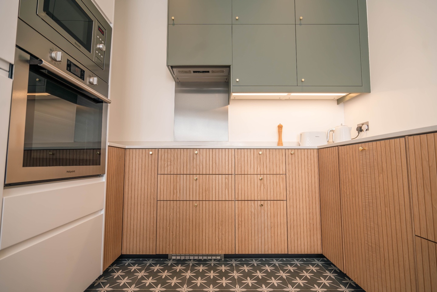 Additional image 8 of 2 Bed Flat, Queens Gate Gardens, SW7, N1 7GU