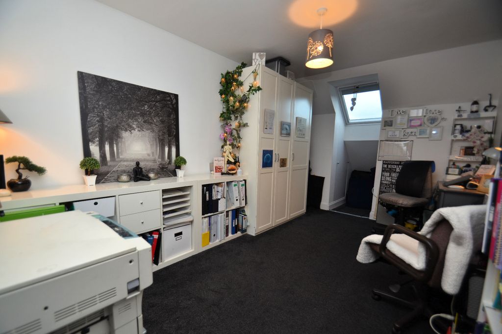 Additional image 15 of 2 bed flat for sale32 Hunterhill Road, Paisley, Renfrewshire PA2