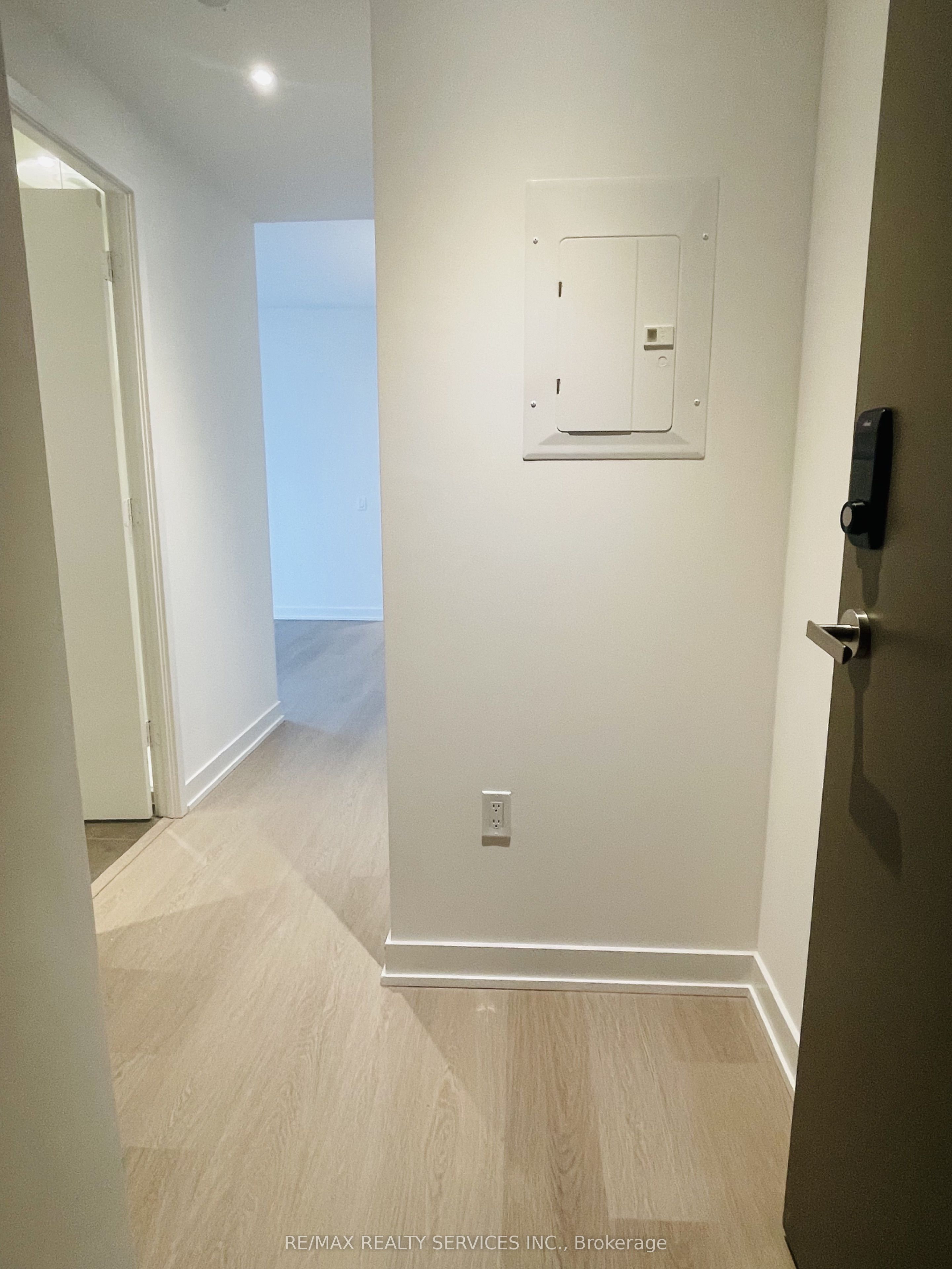 Additional image 6 of 911-448 Burnhamthorpe Road W, Mississauga, ON, L5B 0R4