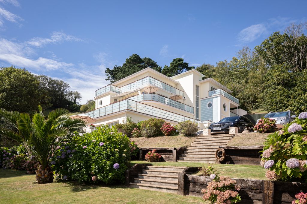 Additional image 3 of 3 bed flat for saleLa Route De La Cote, St. Martin, Jersey JE3