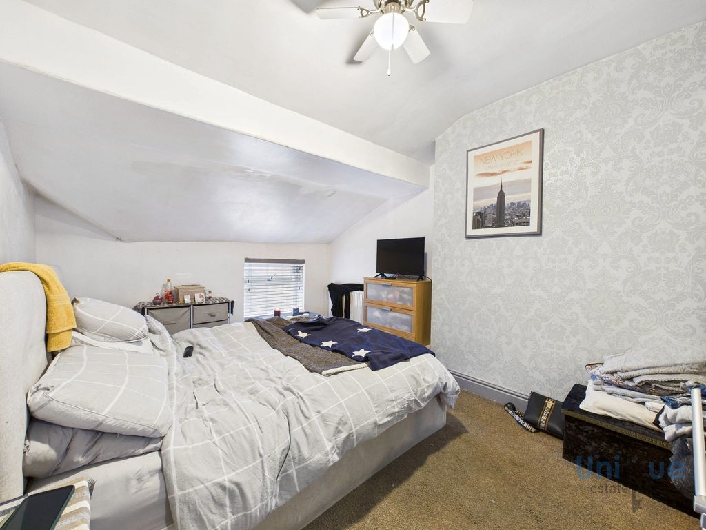 Additional image 5 of 2 bed flat for sale18 The Crescent, Lytham St. Annes FY8