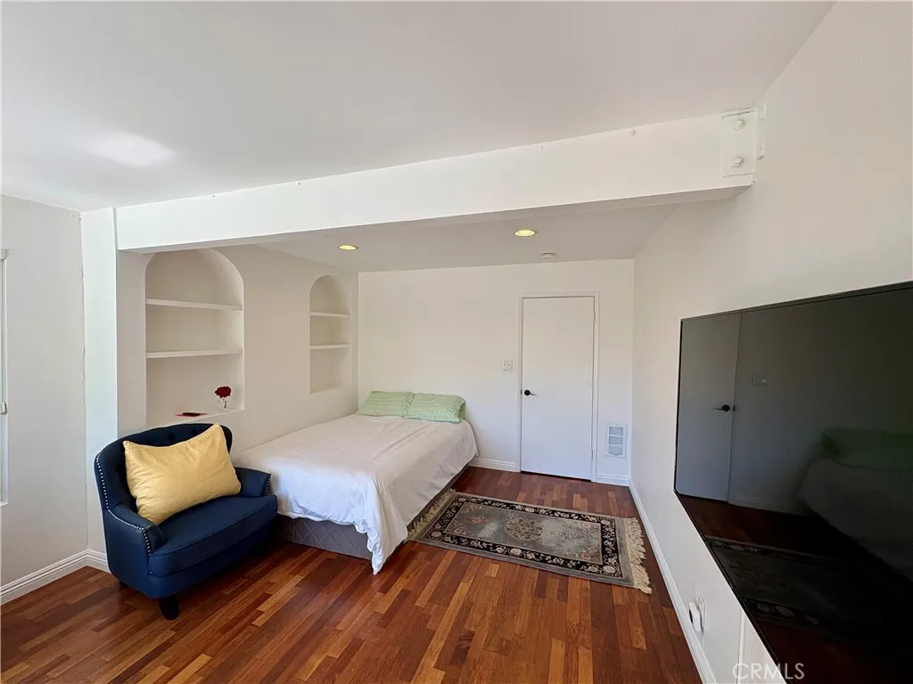 Additional image 3 of 1033 Eastman Way, Laguna Beach, CA 92651