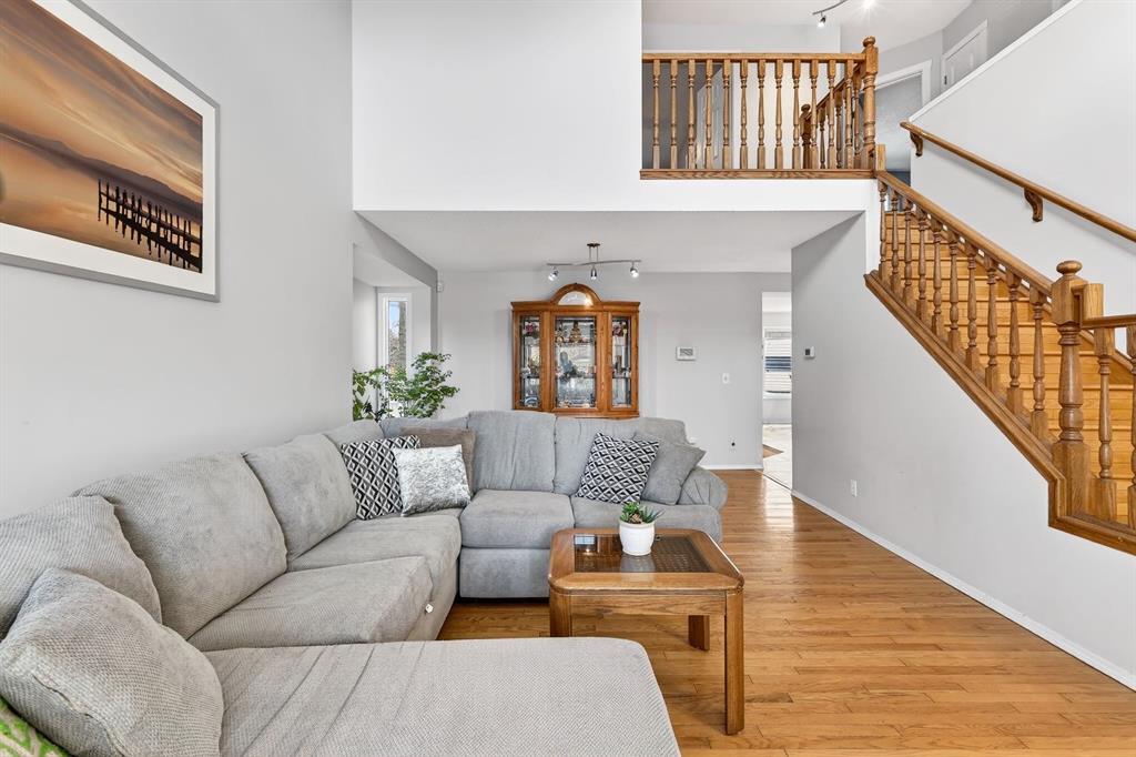 Additional image 4 of 29 Sundown Way SE, Calgary, AB, T2X 3B8