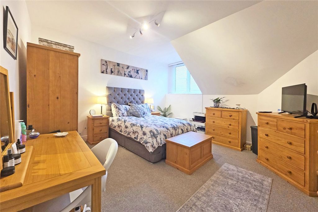 Additional image 8 of 2 bed flat for saleThe Beaufort, Temple Street, Llandrindod Wells LD1