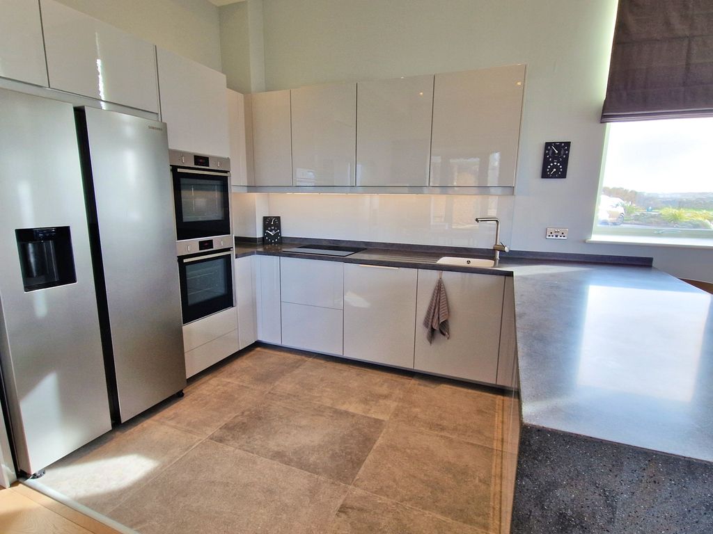 Additional image 12 of 3 bed flat for saleThe Rest, Rest Bay, Porthcawl CF36