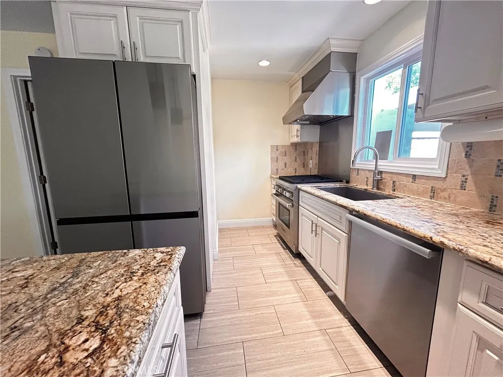 Additional image 6 of 19859 Berkshire Ln, Huntington Beach, CA 92646