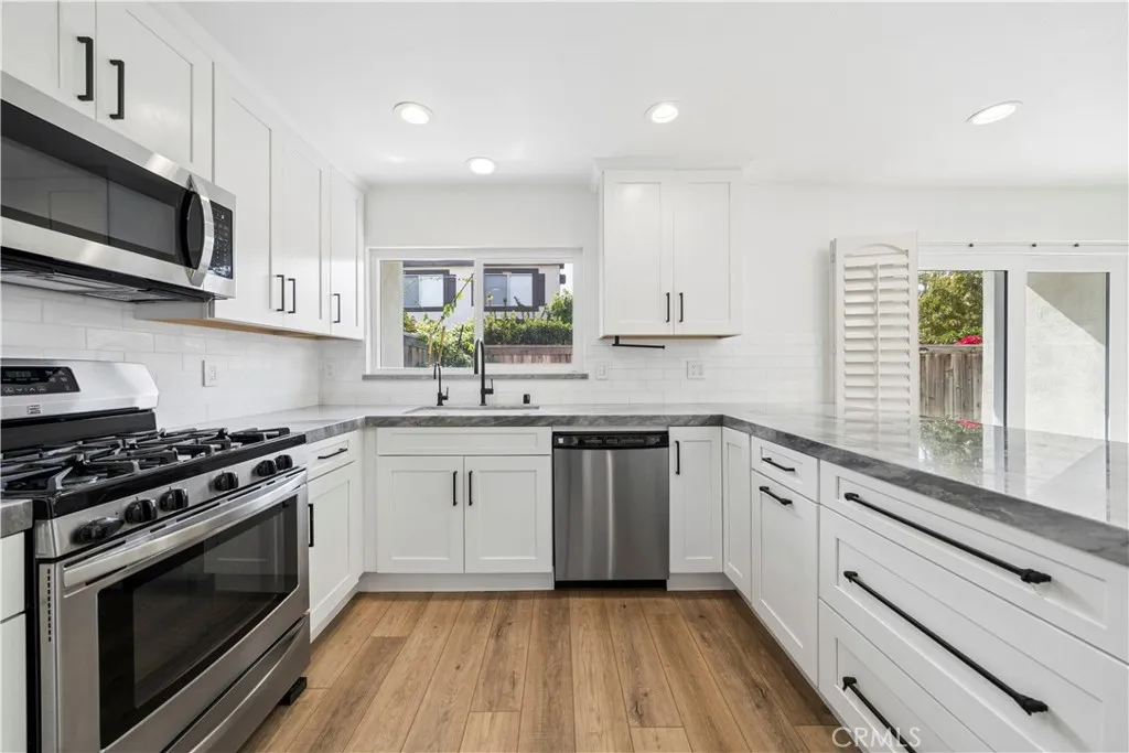 Additional image 8 of 2524 Elden Avenue Unit 1A, Costa Mesa, CA 92627