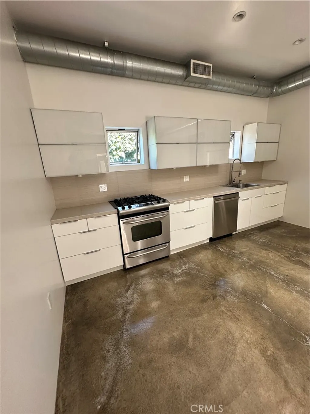 Additional image 5 of 1046 S Hudson Avenue, Los Angeles, CA 90019