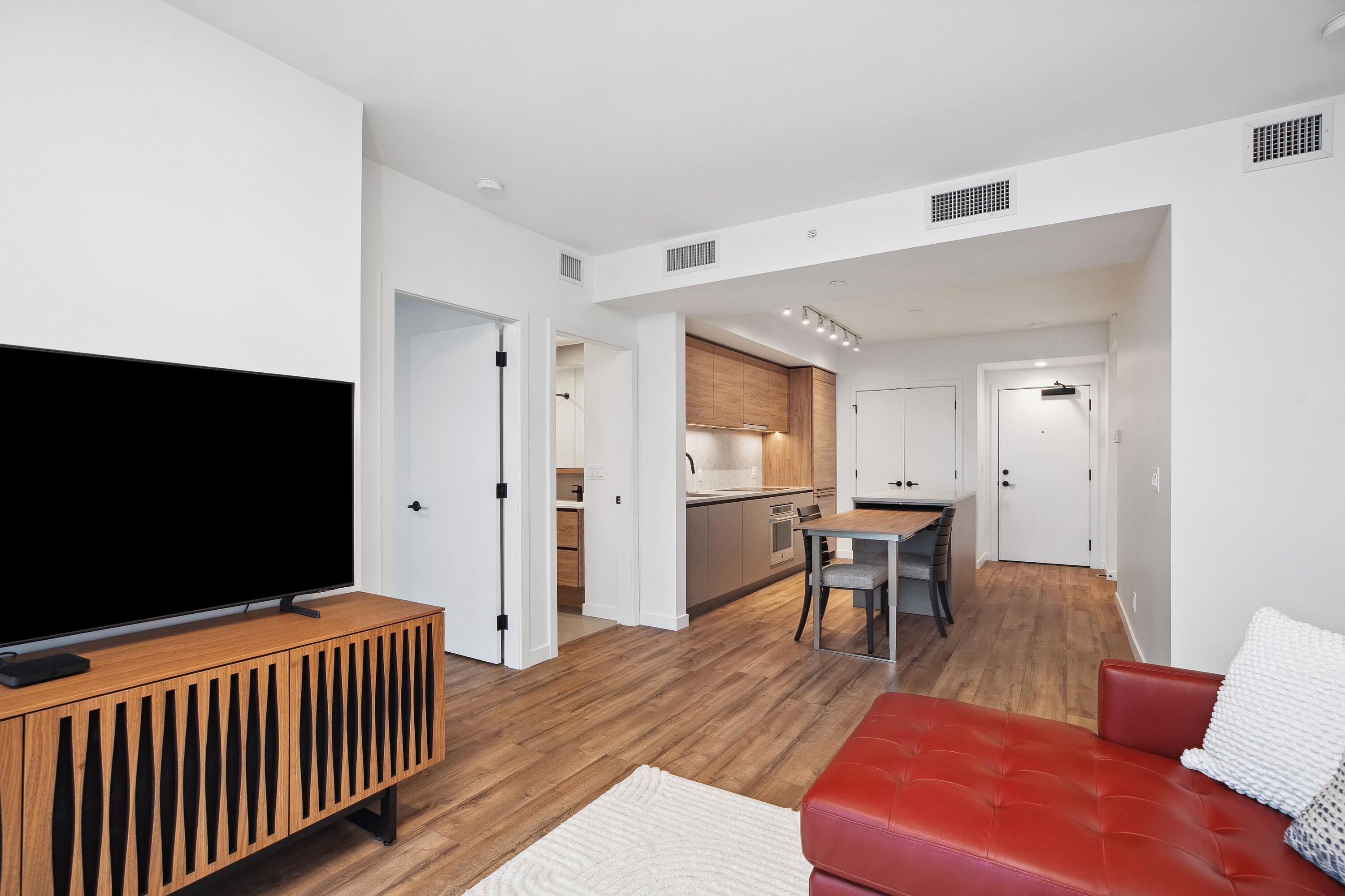 Additional image 2 of 3609-10448 University Drive, Surrey, BC, V3T 0S7