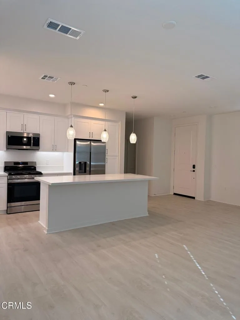 Additional image 88 of 711 Winchester Drive, Oxnard, CA 93036