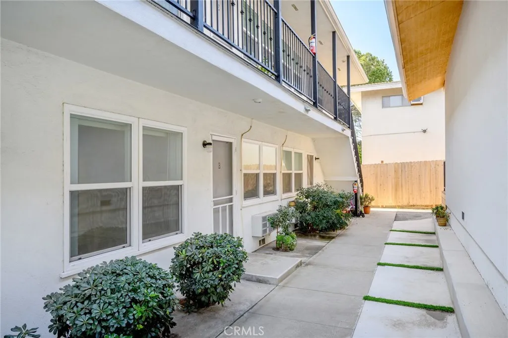 2930 Fairmount Avenue Unit B, La Crescenta, CA 91214