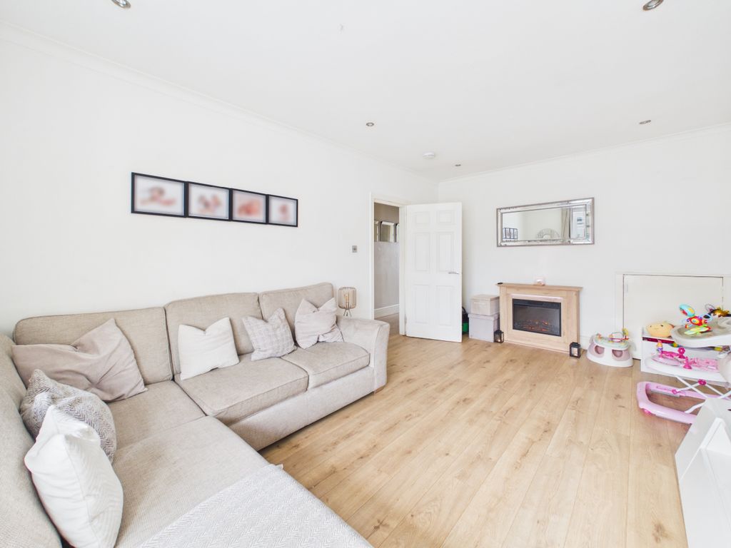 2 bed flat for saleEspieside Crescent, Coatbridge ML5 photo 4