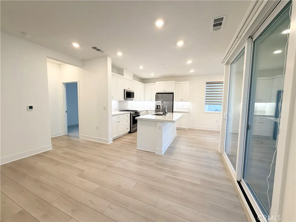 Additional image 3 of 209 Yerba, Irvine, CA 92618