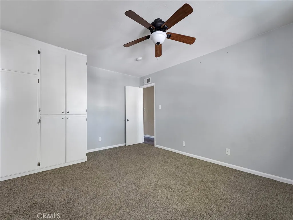 Additional image 18 of 18547 Collins Street Unit B24, Tarzana, CA 91356