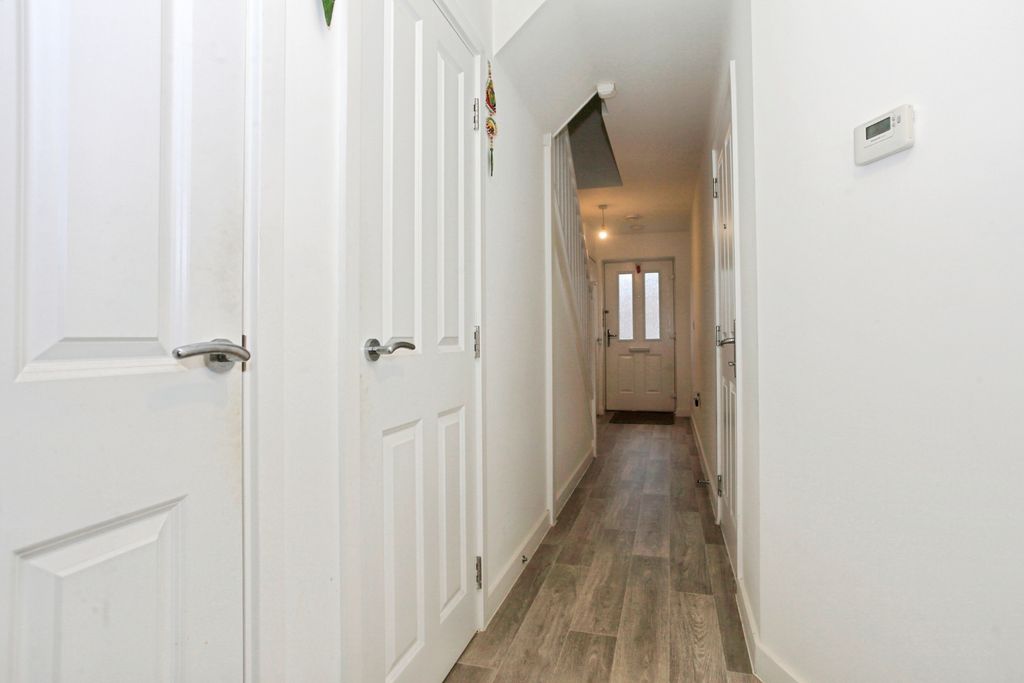 Additional image 4 of Studio for saleWaterfield Close, Peterborough PE3