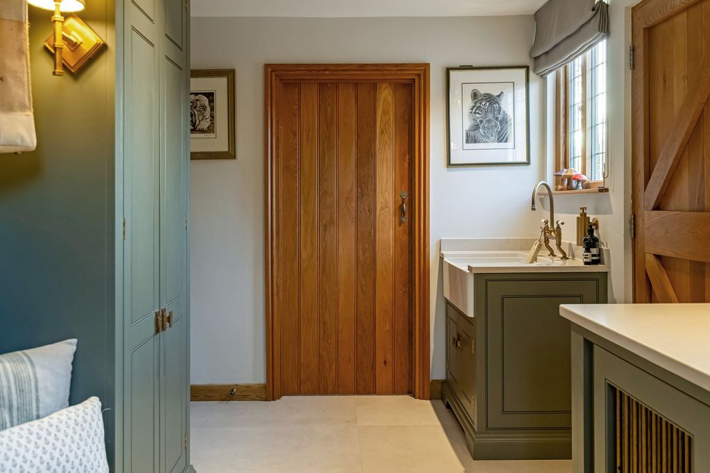Additional image 13 of 6 bed detached house for saleHenley Road, Ullenhall B95