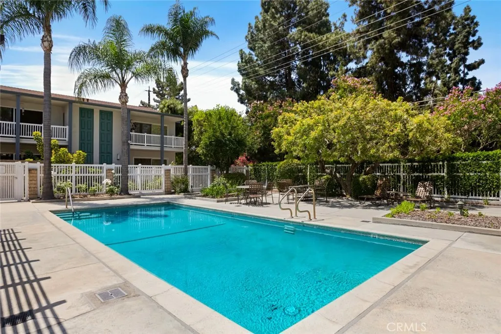 Additional image 44 of 4425 W Sarah St, Burbank, CA 91505