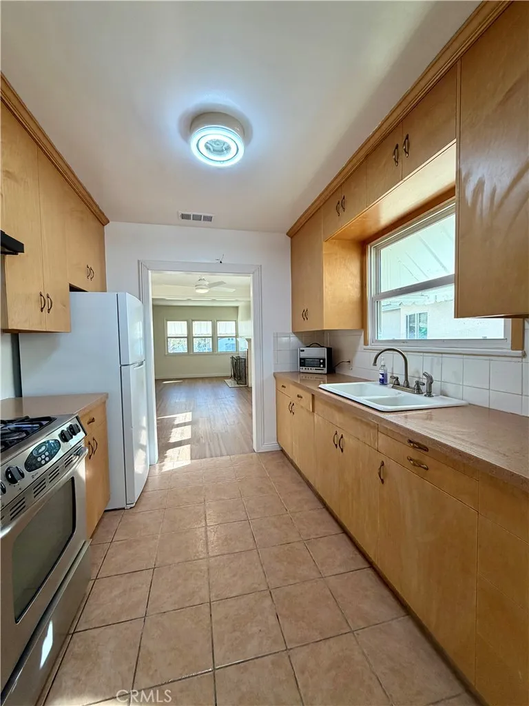 Additional image 22 of 349 Laun St, Altadena, CA 91001