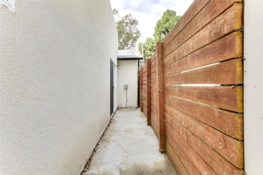 Additional image 49 of 15557 Wyandotte Street, Van Nuys, CA 91406