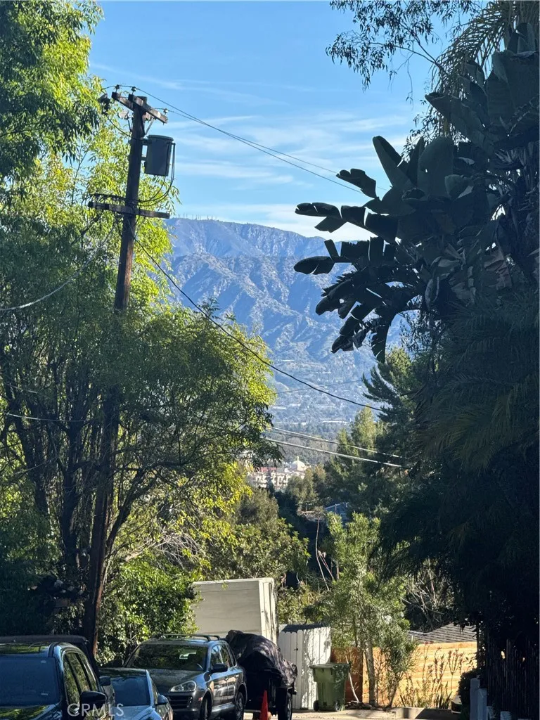 Additional image 49 of 11551 Decente Dr, Studio City, CA 91604