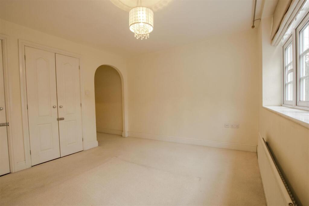 Additional image 10 of New House Farm Drive, Northfield, Birmingham, West Midlands, B31