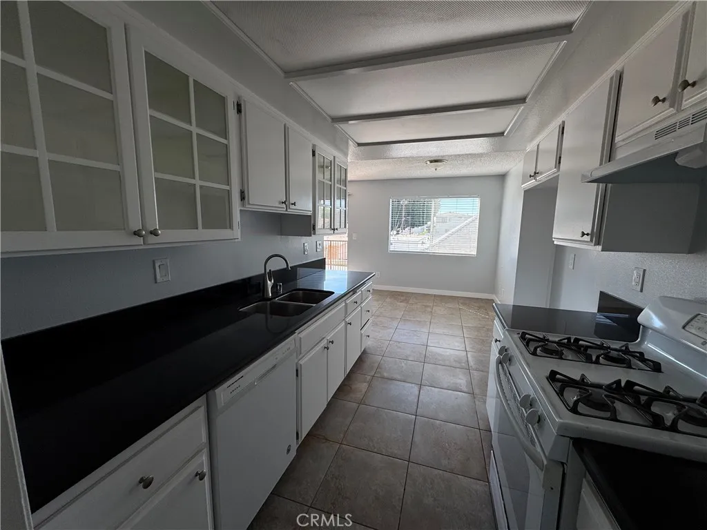 Additional image 23 of 579 W 14th St Unit 4, San Pedro, CA 90731