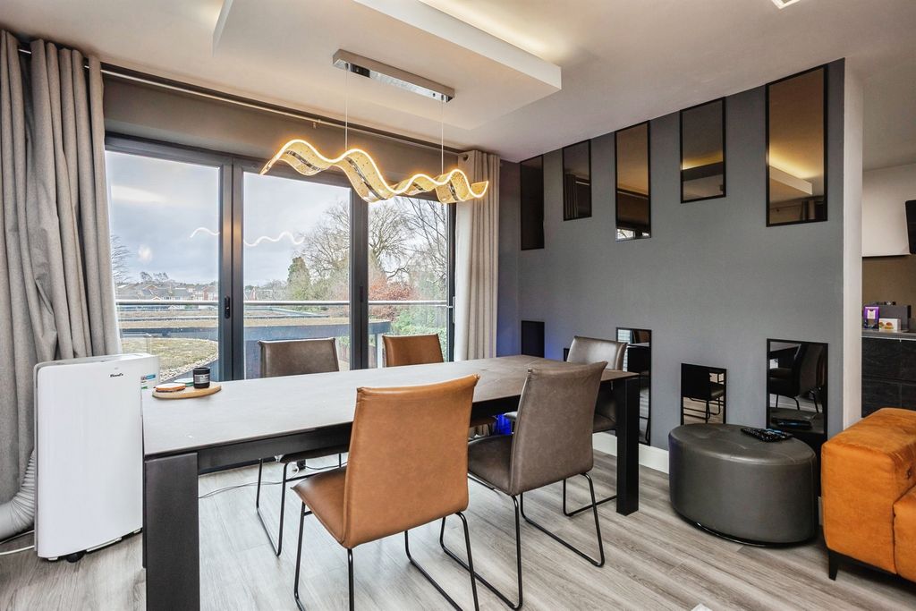 2 bed flat for saleNicker Hill, Keyworth, Nottingham NG12 photo 5