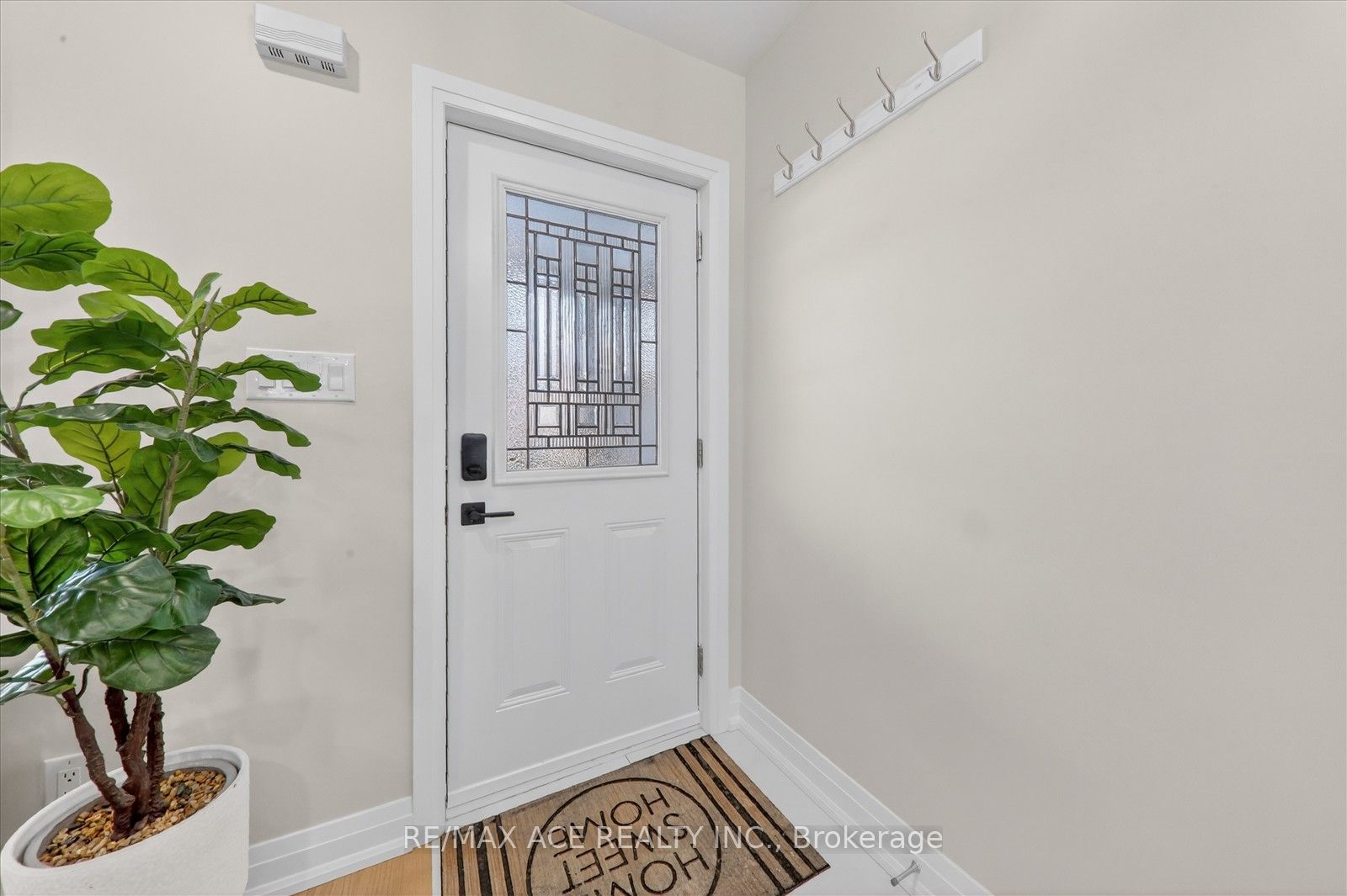 Additional image 5 of 37 Secord Avenue, Toronto, ON, M4C 2C4